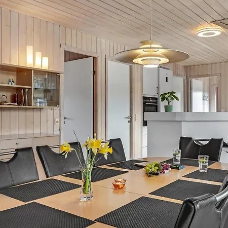 Amazing In Ringkobing With Kitchen Casa de Férias *